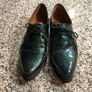 Anne Thomas Iridescent forest creepers